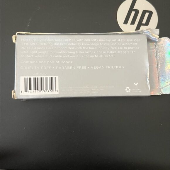 PUR 3d lux lashes - Picture 2 of 4